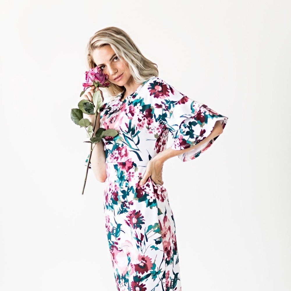 NWOT JessaKae Ruffle Sleeve Dress